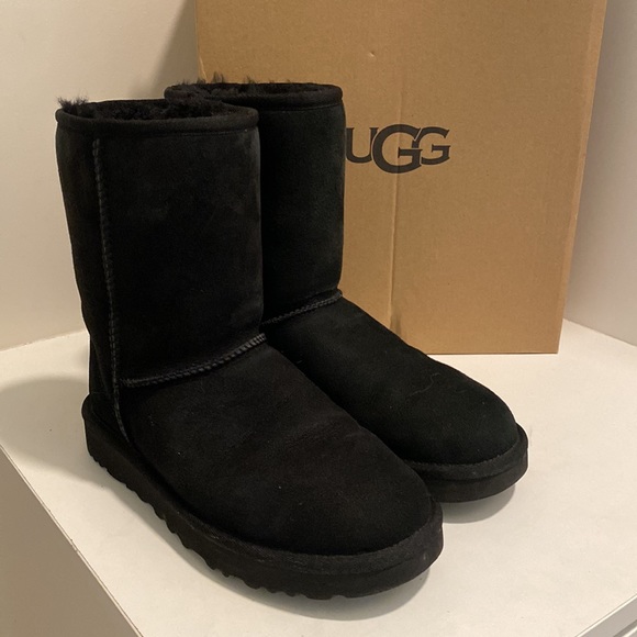 Classic short II Ugg Boots - Picture 2 of 5